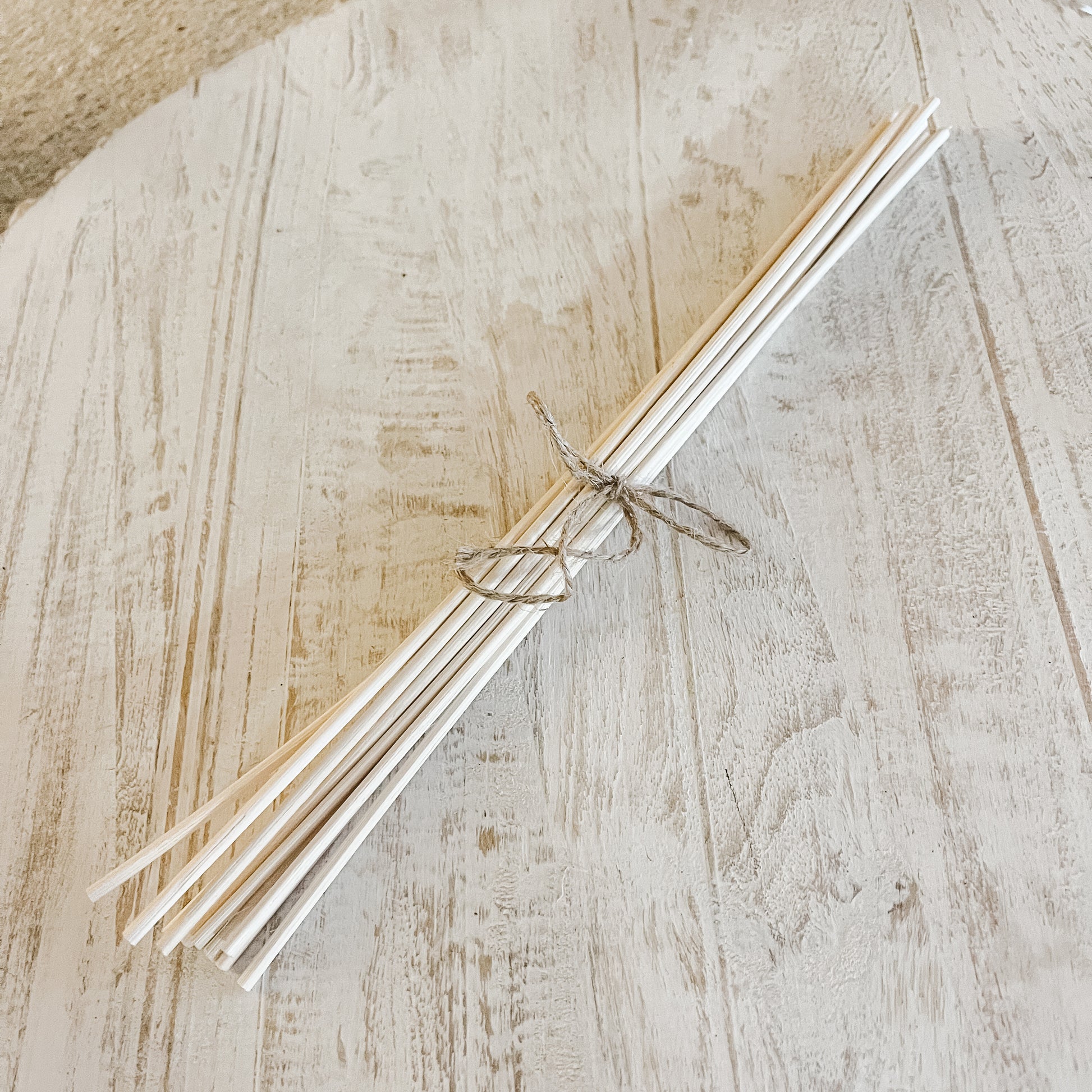 10 Rattan Diffuser Reeds – Fragrance Sticks for Long-Lasting Room Scent - The Scented Market  Home Fragrances