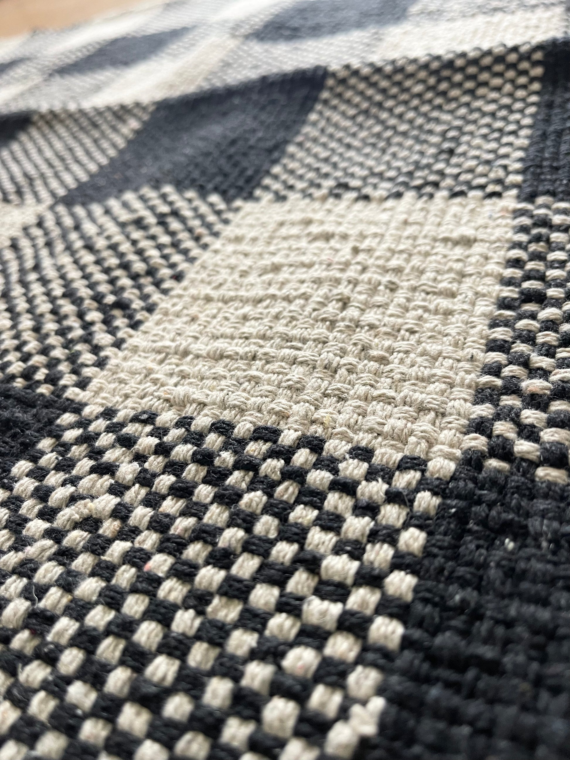 Buffalo Plaid Farmhouse Doormat Underlay – Stylish Front Porch Accent - The Scented Market