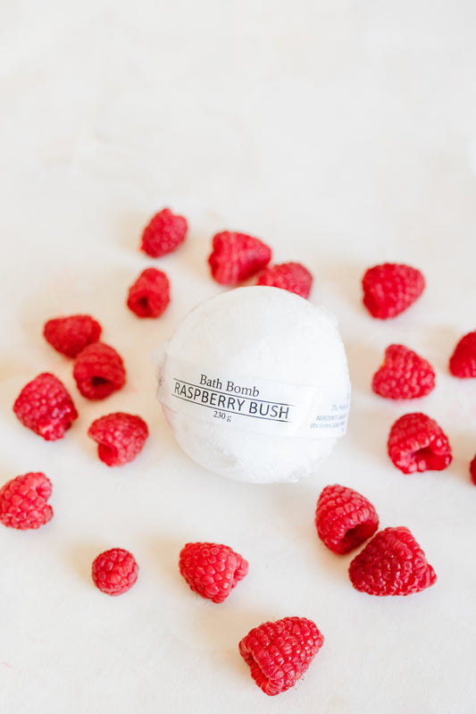 RASPBERRY BUSH Luxurious Bath Bomb - The Scented Market  Bath Additives