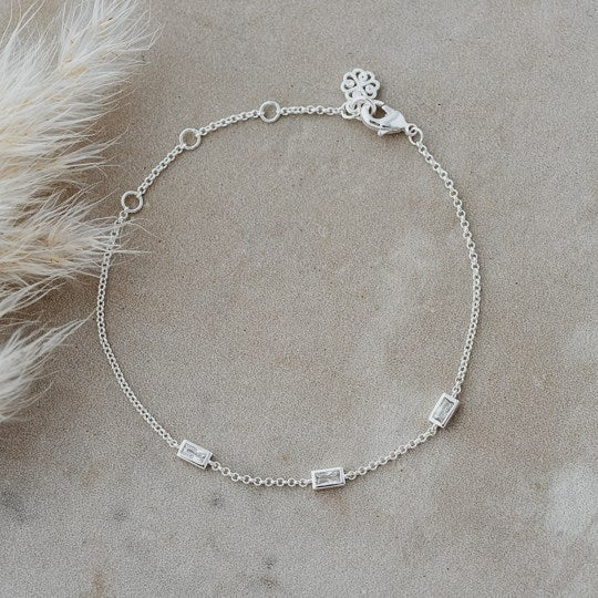 Squared Silver Bracelet - The Scented Market Bracelets