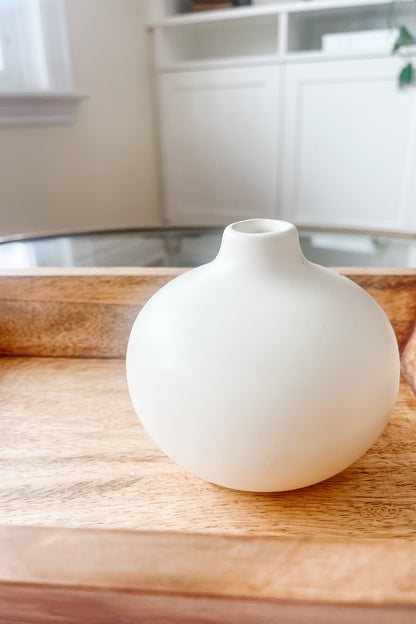 Shorty Ivory Vase – Modern Minimalist Decorative Vase for Home Décor