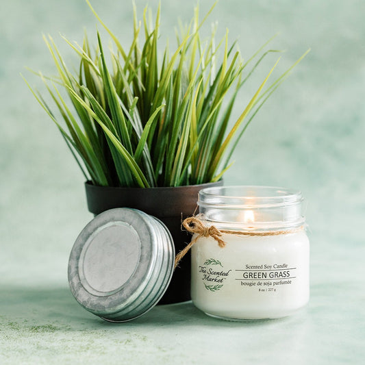 GREEN GRASS Soy Wax Candle 8 oz - Scent of May
