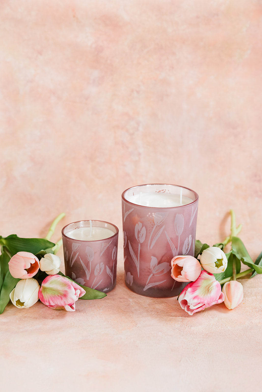 Tulip 2 Wick Soy Wax Candle - Large 28 oz