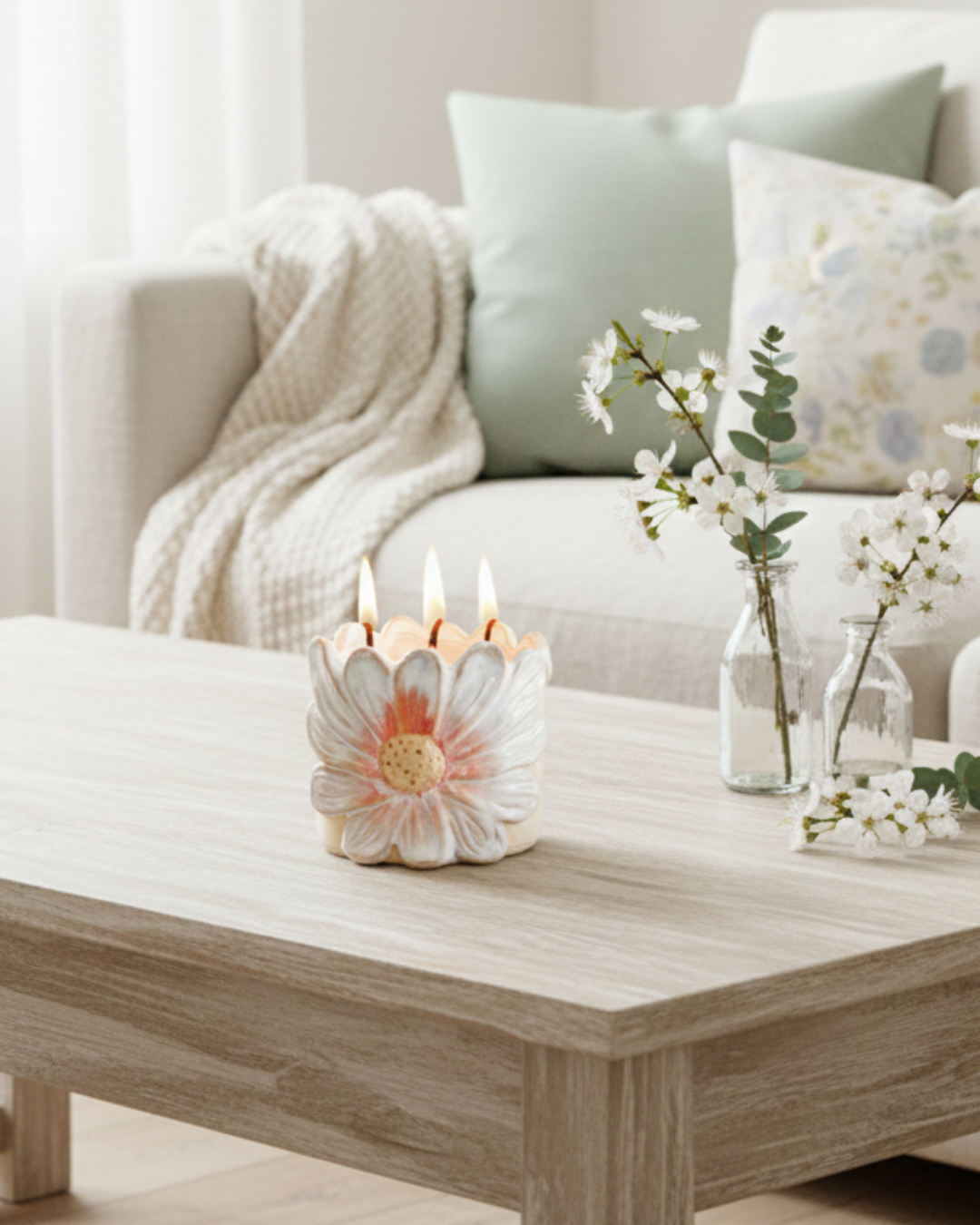 Daisy Flower 3 Wick Candle, Fresh & Floral Scented Candle for Home Décor