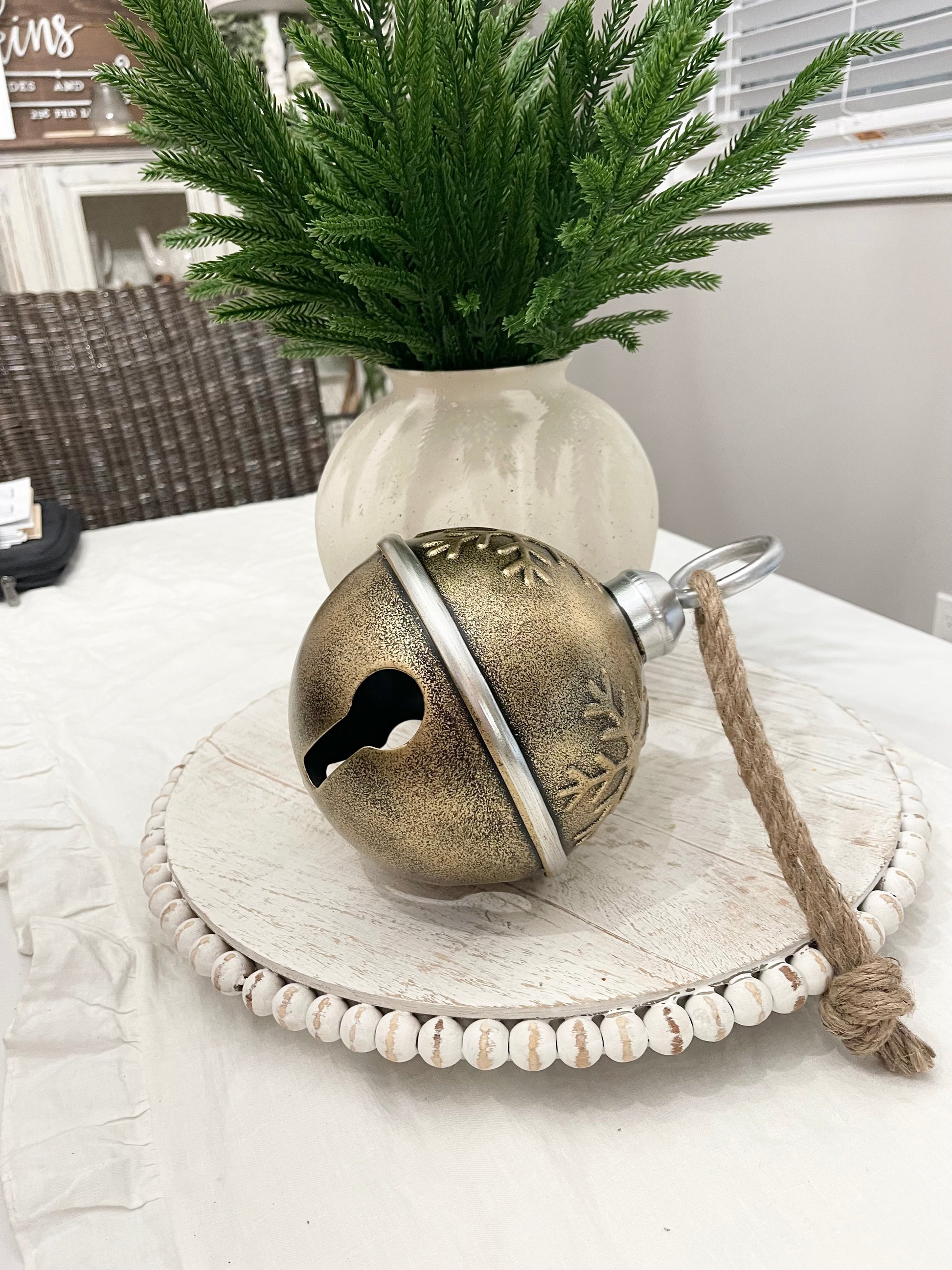 Bell -Snowflake Round Gold - The Scented Market     