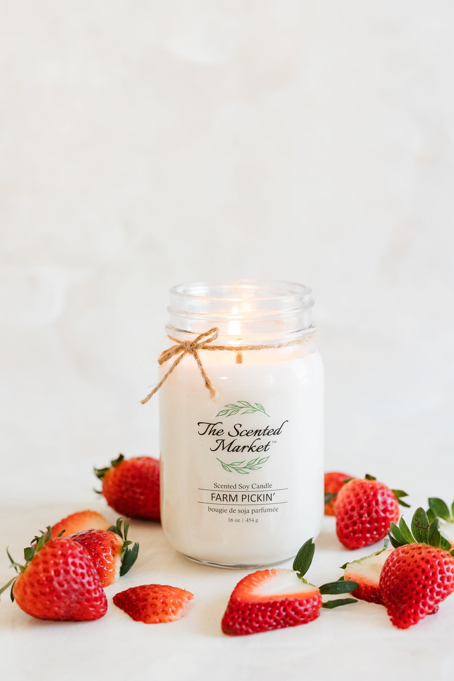 FARM PICKIN' Soy Wax Candle 16 oz - The Scented Market  Candles   