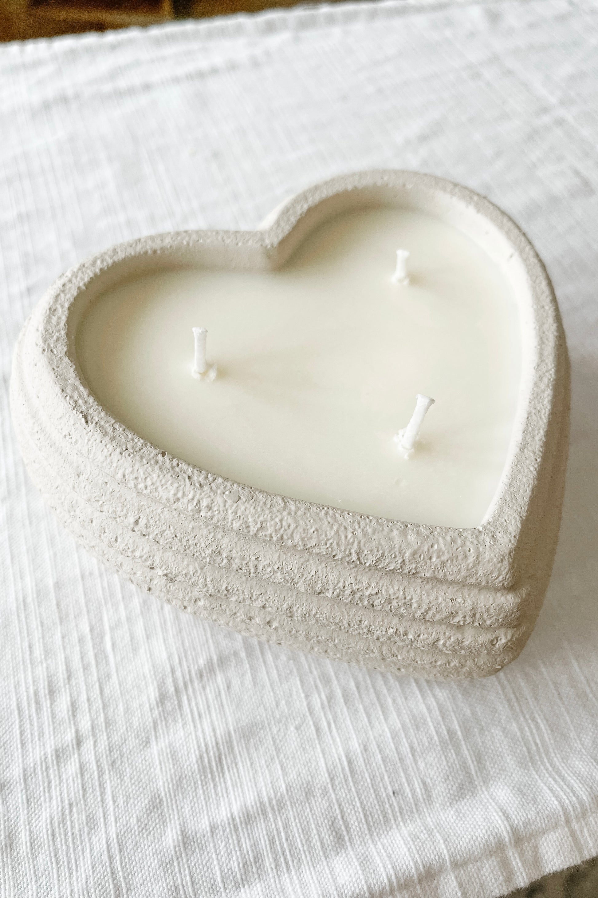 Cement Heart Ripple Vessel - The Scented Market     