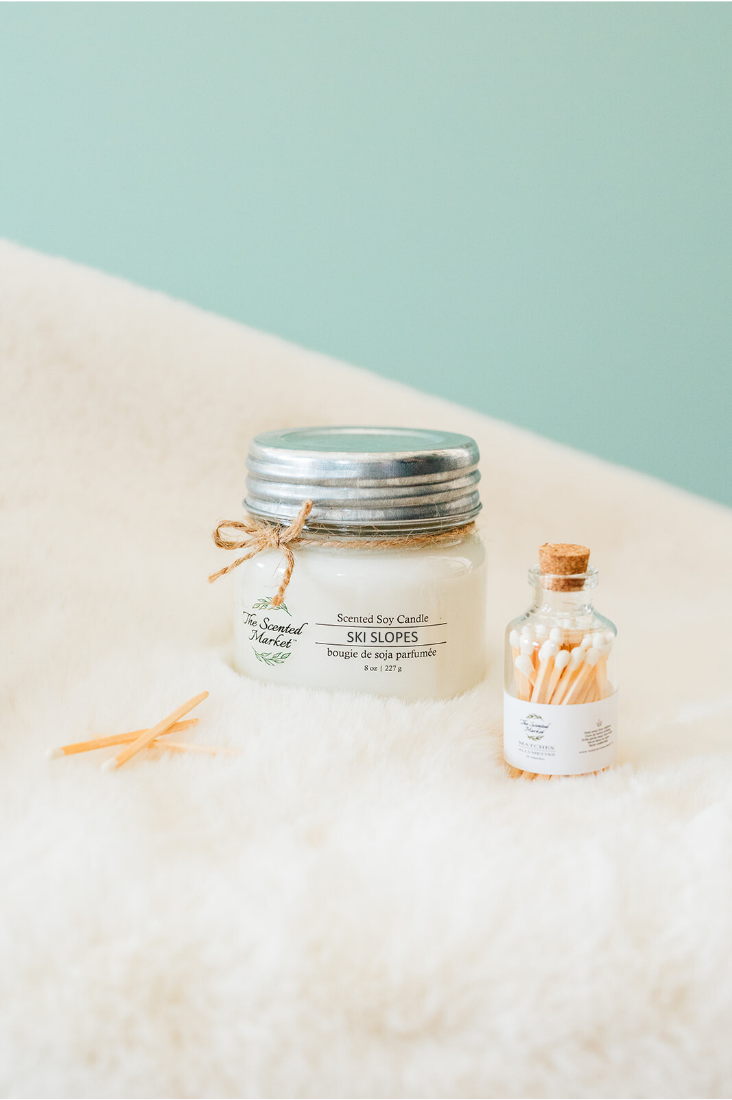 SKI SLOPES Soy Wax Candle 8 oz - Scent of December - The Scented Market     