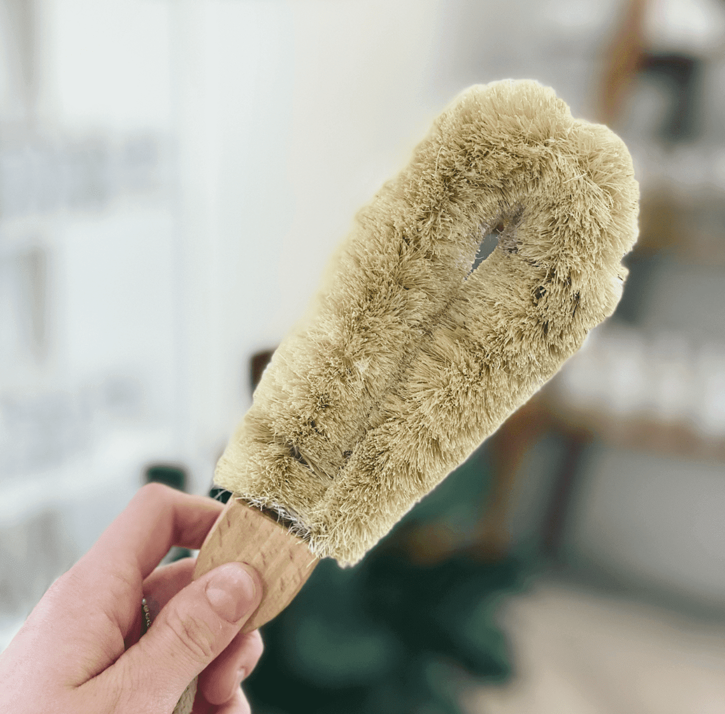 Versatile Cleaning Brush