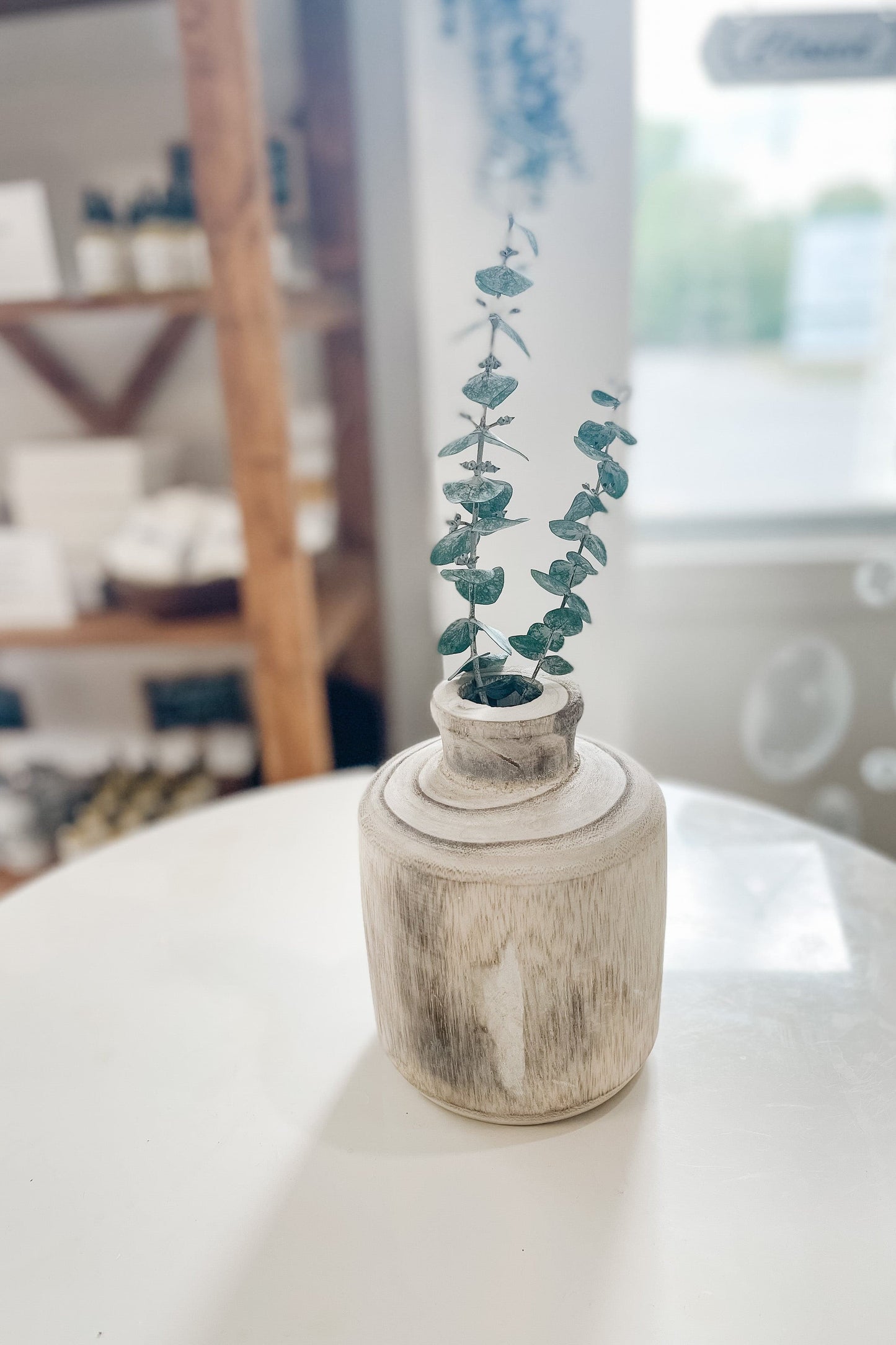 Grand vase en bois